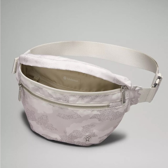 Lululemon City Adventurer Belt Bag 2.5L - Picture 8 of 8